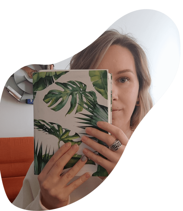 Екатерина с книгой